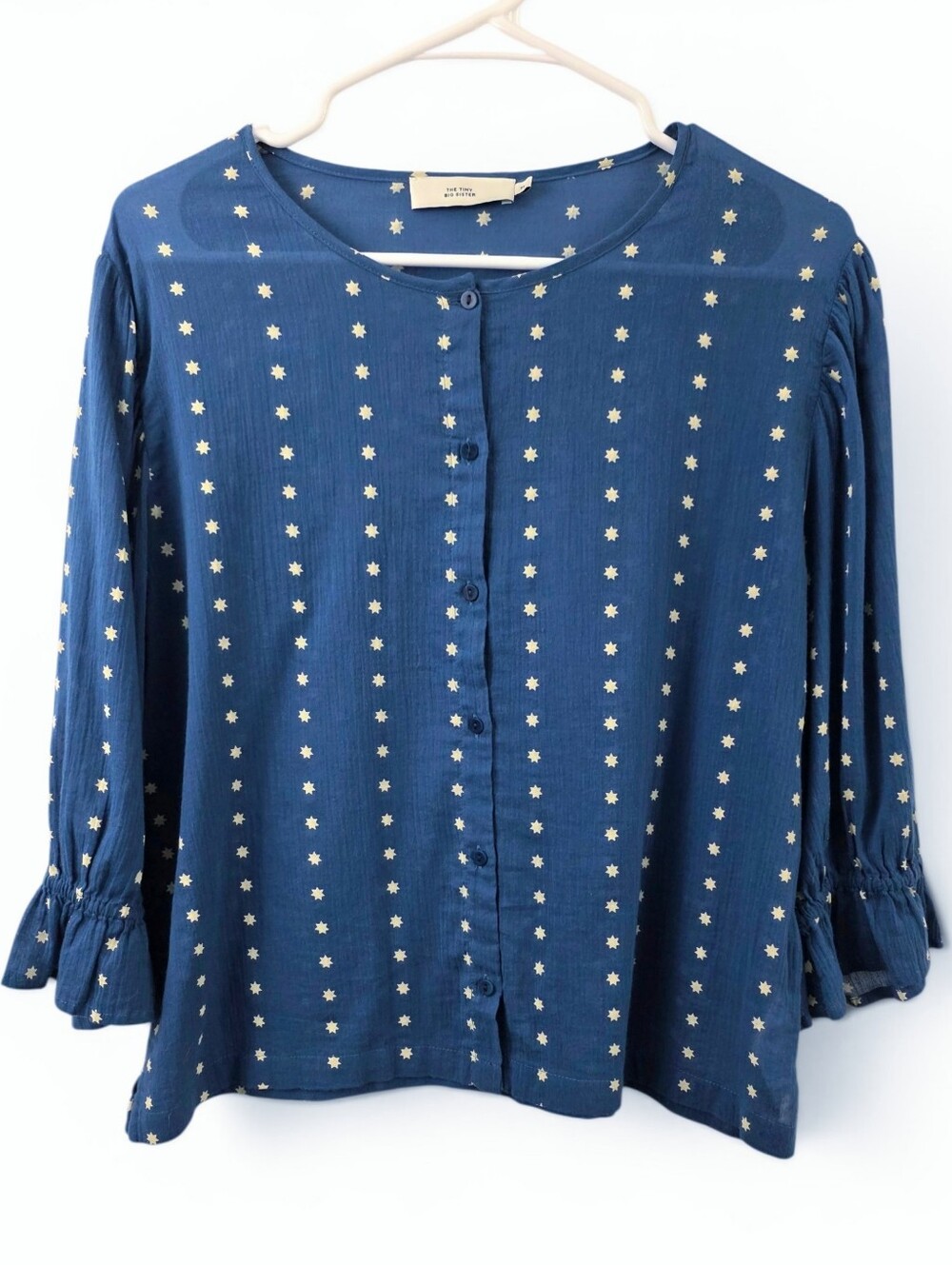 The Tiny Big Sister Casual Cotton Button Down Shirt SZ 36 Small Blue Star Patter